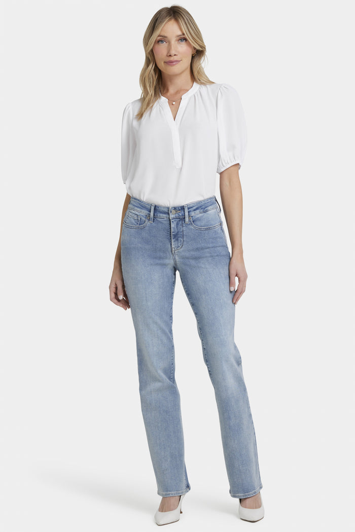 Blake High Rise Slim Flare Premium Denim Bleu Clair | Haley