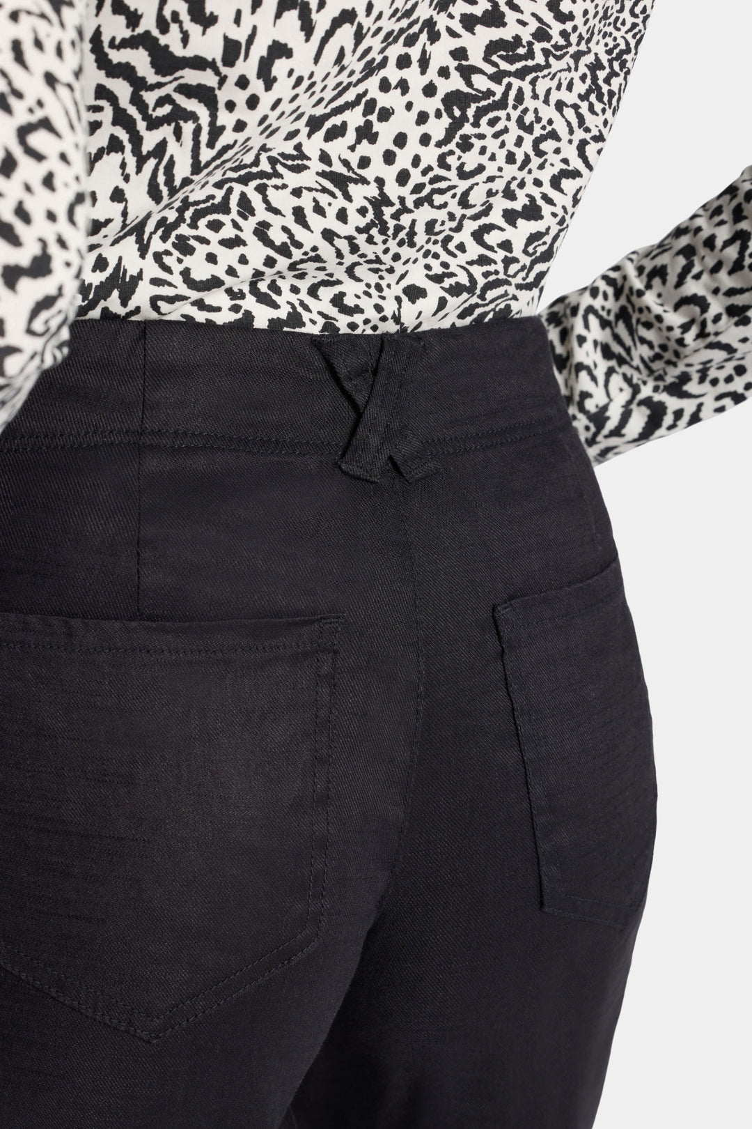 5 Pocket Wide Leg Trouser In Stretch Linen With Super High Rise | Black | Pants | NYDJ