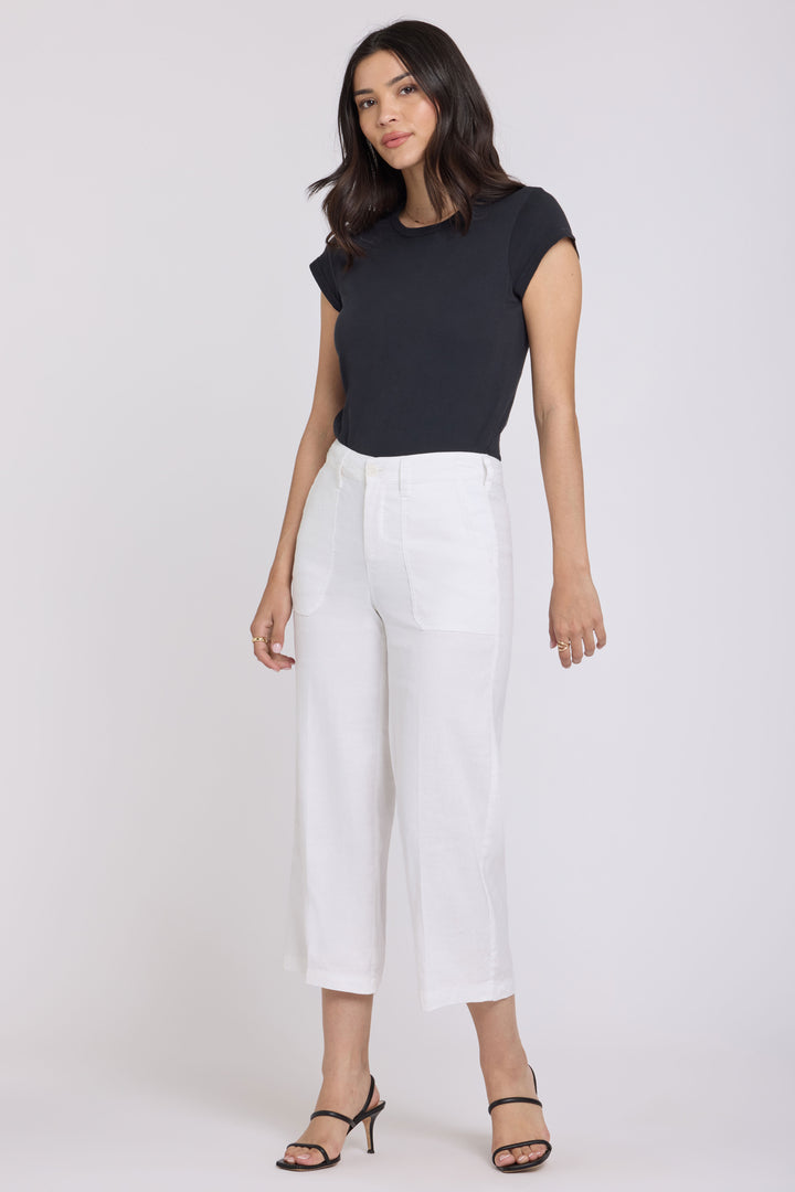 Wide Leg Cargo Capri Pants in Stretch Lin | Optic White