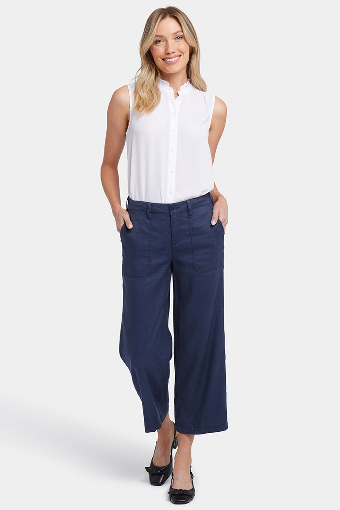Wide Leg Cargo Capri Pants in Stretch Lin | Oxford Navy