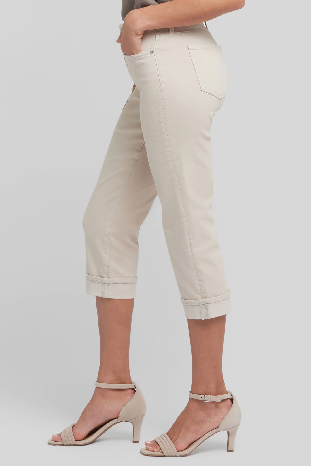 Marilyn Straight Crop Jeans En Cool Embrace® Denim Avec Cuffs | Feather