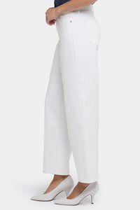 Jemma Barrel Jeans With High Rise | Optic White | Denim | NYDJ