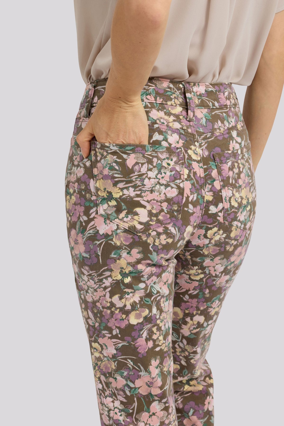 Marilyn Straight Ankle Jeans With High Rise | Earth Blooms | Denim | NYDJ