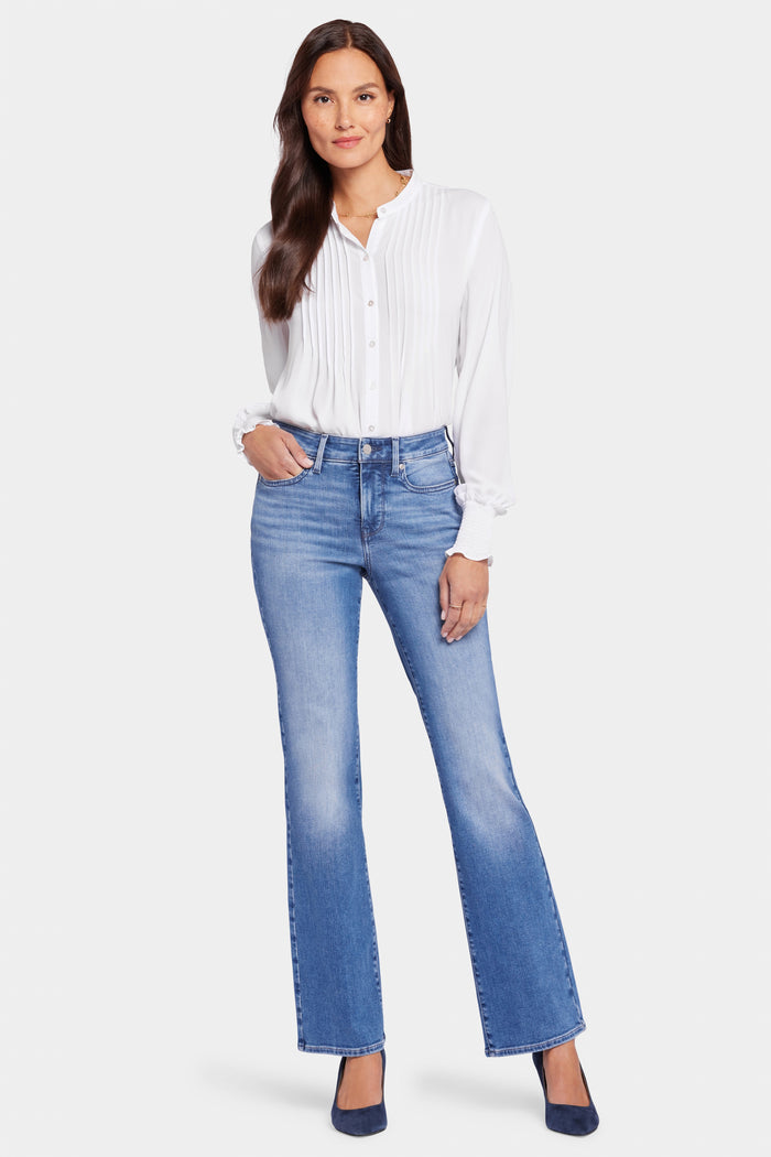 Blake Slim Flared Jeans avec taille haute | Stunning