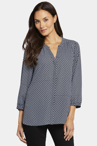 Pintuck Blouse Graphic Print | Diamond Peak | Blouse | NYDJ