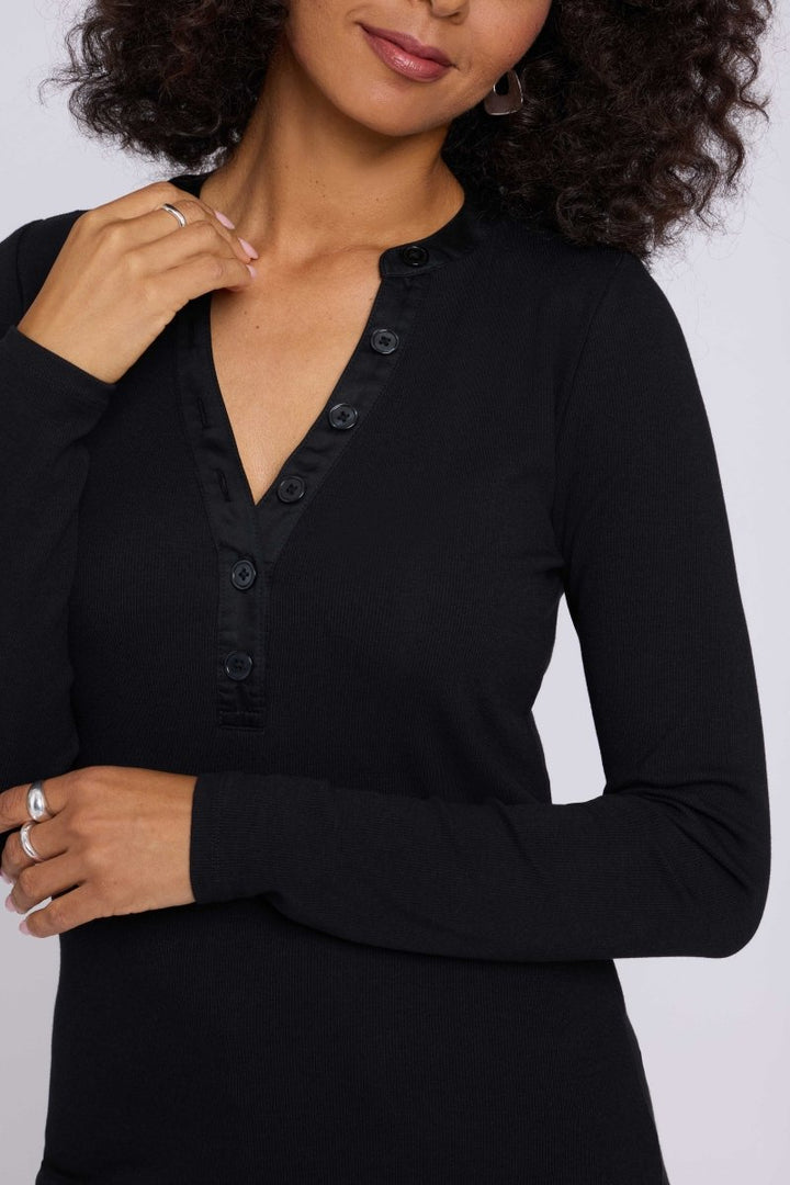 Emery Ribbed Henley | Black - NYDJ