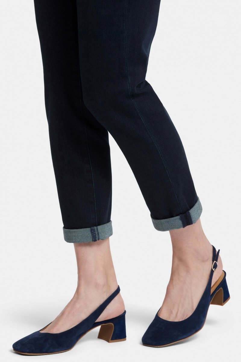 Margot Girlfriend Jeans Dark Blue Premium Denim | Midnight Falls - NYDJ