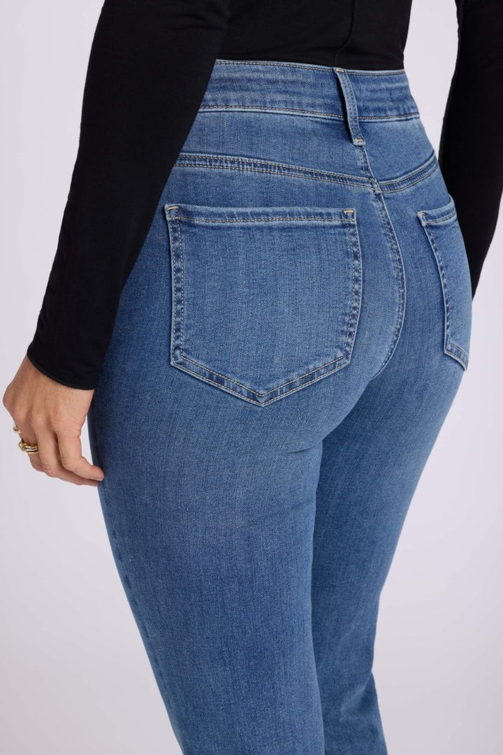 Marilyn Straight Jeans In Sure Stretch® Denim | Redwood - NYDJ