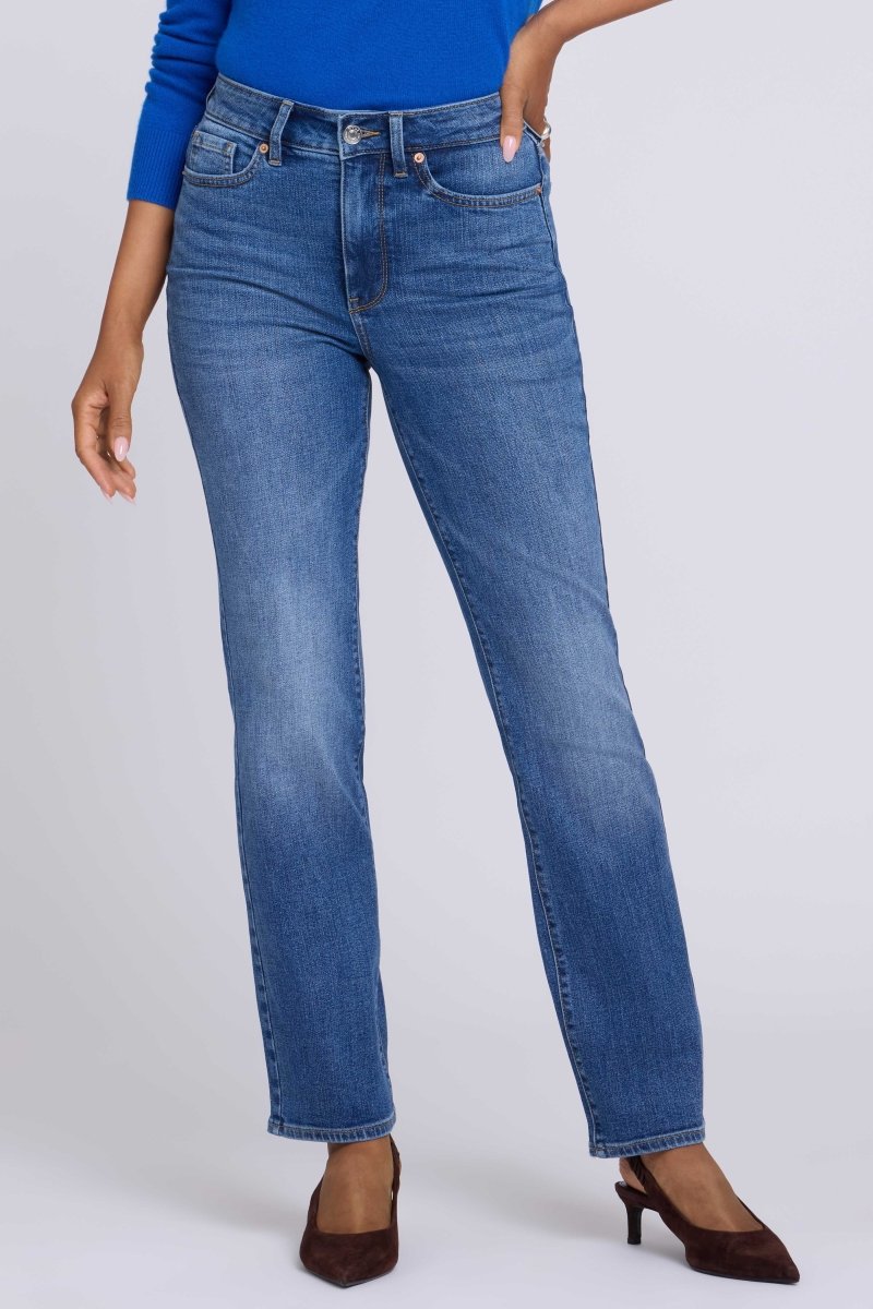 Marilyn Straight Jeans With High Rise | Yarrow - NYDJ